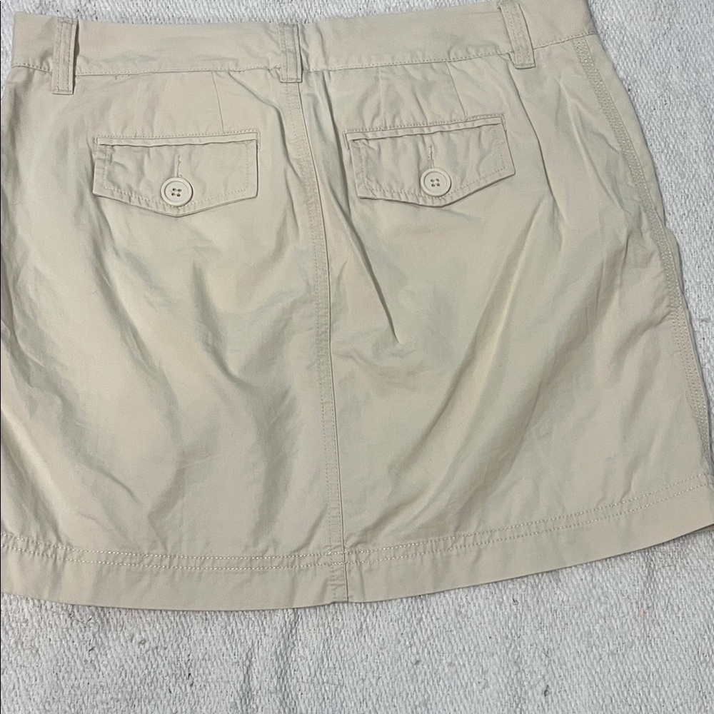(099)GAP Cream Skirt with Button Details - Picture 7 of 7